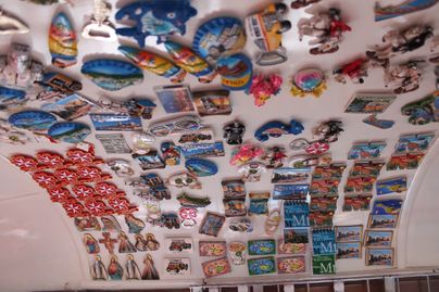 souvenir bus magnets